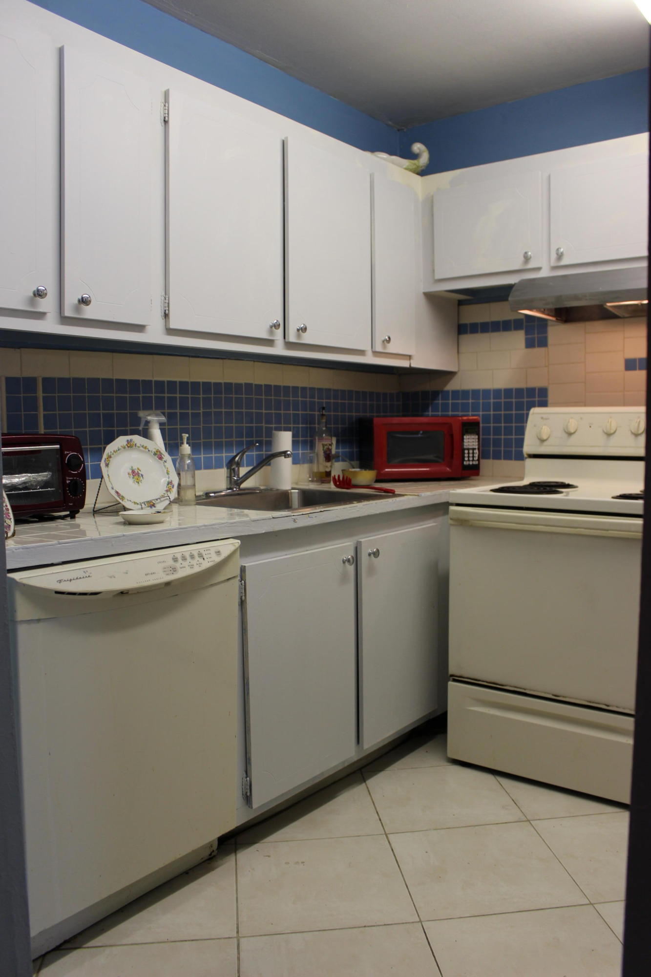 92 Dorset C Boca Raton, FL 33434 - Photo 2 of 28 GREAT KITCHEN