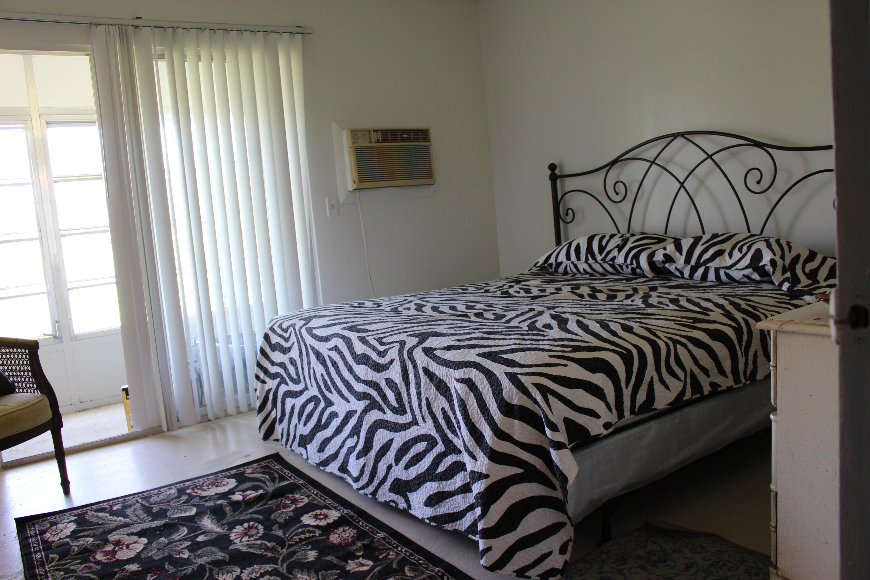 92 Dorset C Boca Raton, FL 33434 - Photo 7 of 28 MASTER BEDROOM