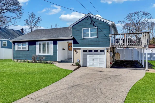 $490,000 | 357 Deauville Boulevard, Copiague, NY 11726