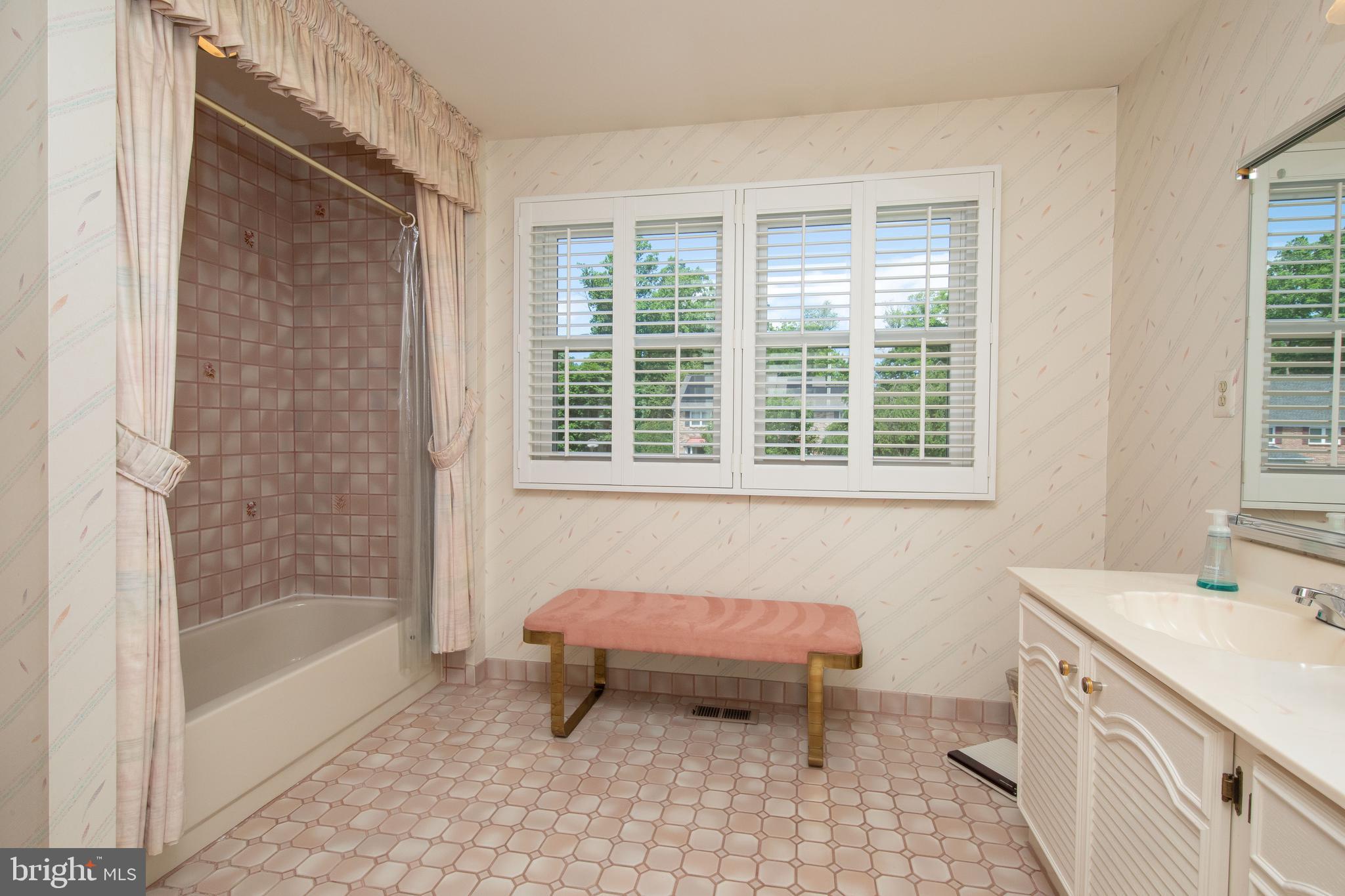 1675 Pembrook Road Ambler, PA 19002 - Photo 37 of 51 Hall Bath Second Floor