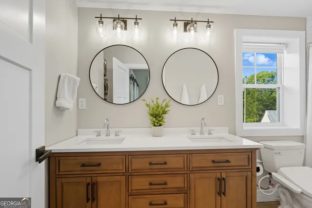 $449,000 | 929 Crescent Drive, Toccoa, GA 30577