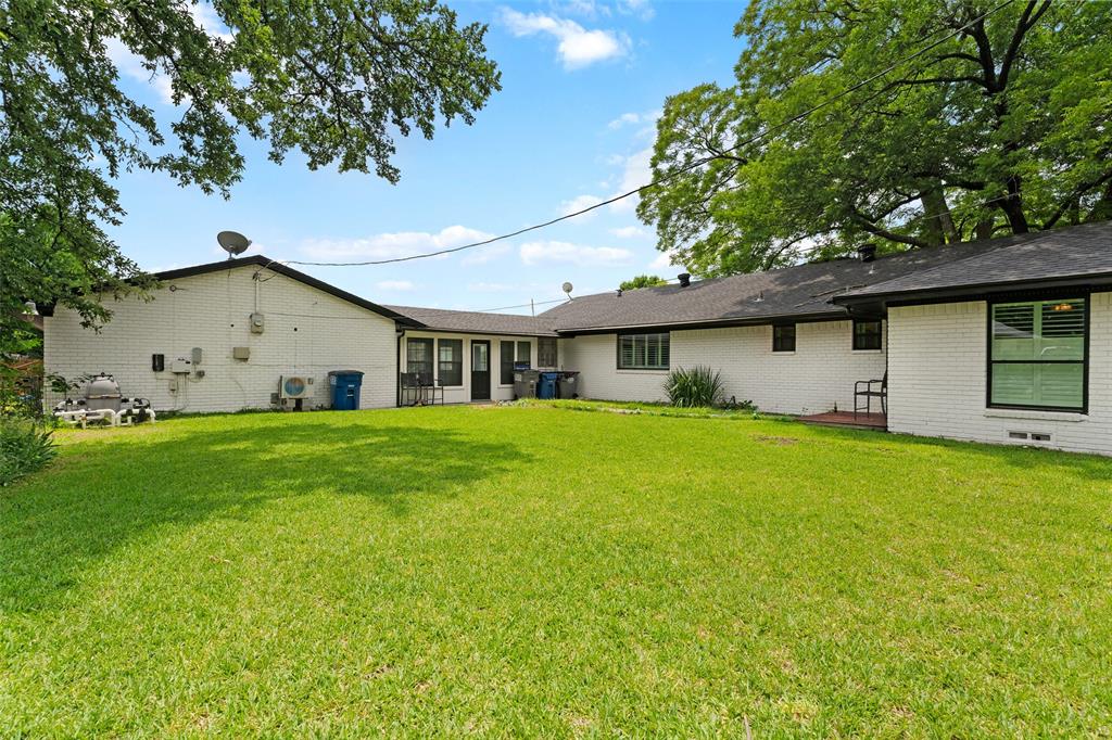 5100 Murphy Road Sachse, TX 75048 - Photo 36 of 40 Large grassy backyard