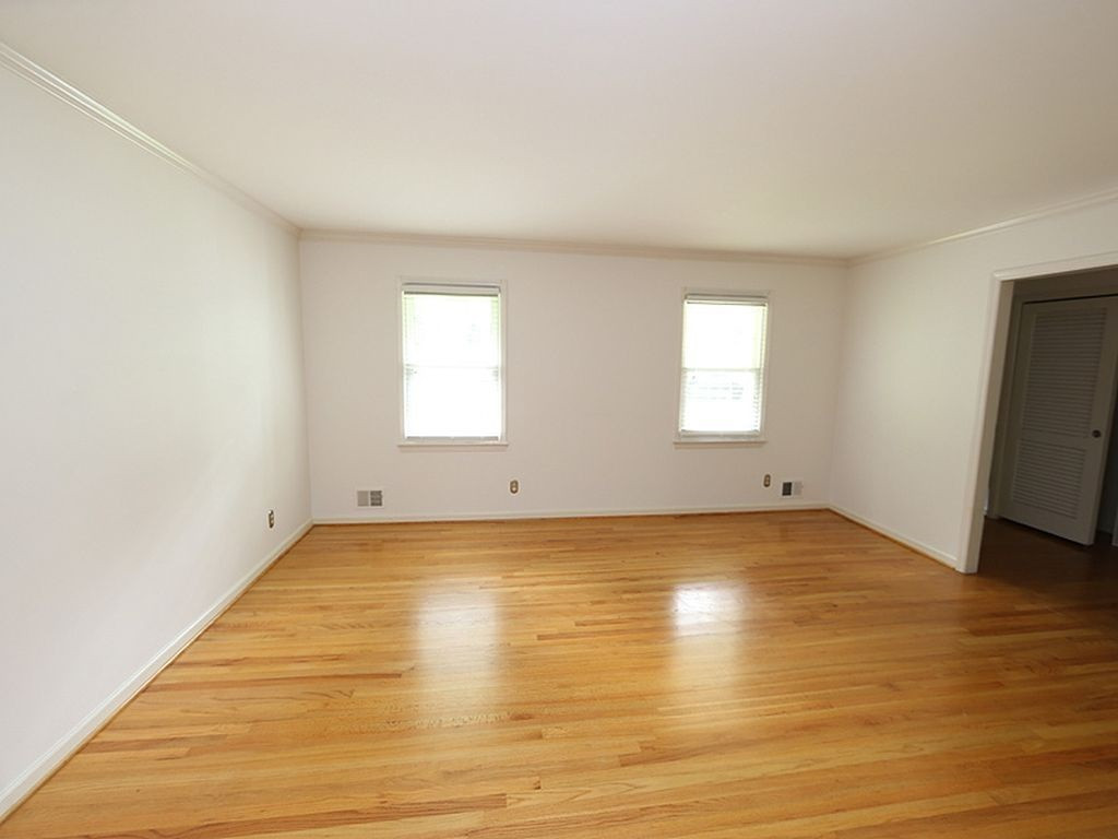 1013 Winona Road Raleigh, NC 27609 - Photo 3 of 9 Photo 3