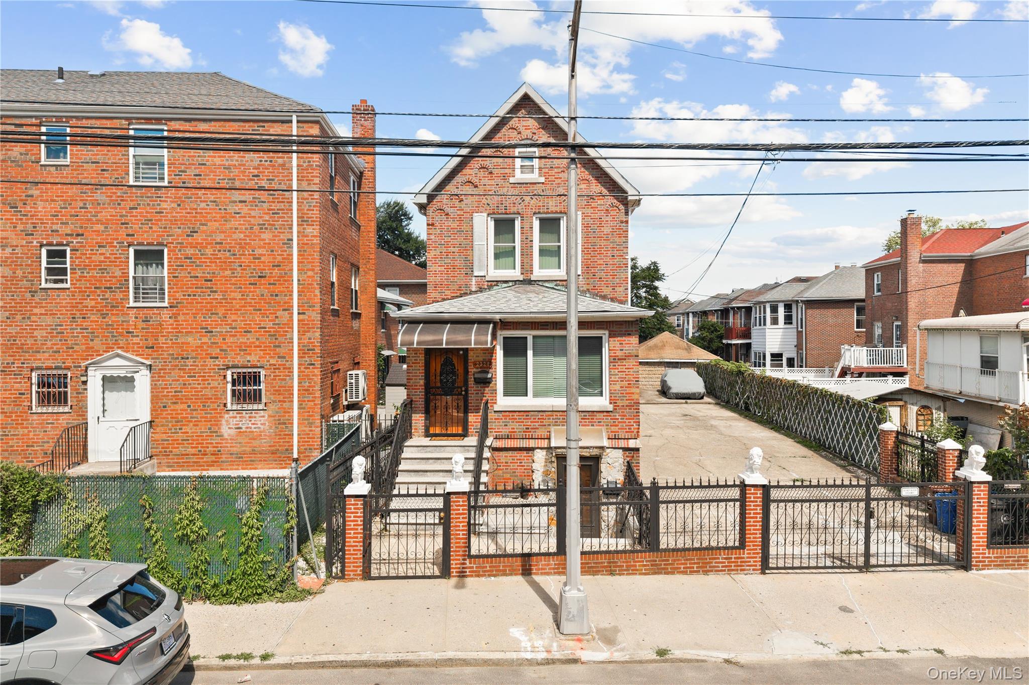 2328 Williamsbridge Road Bronx, NY 10469 - Photo 1 of 50