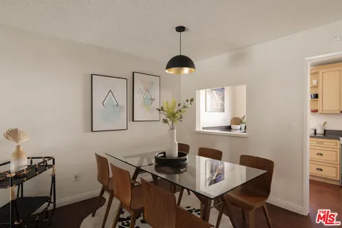 $699,000 | 1711 Grismer Avenue, Unit 72, Burbank, CA 91504