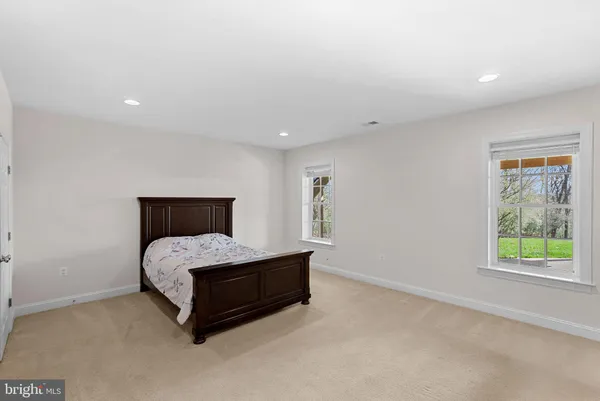 $1,687,786 | 15806 Waterford Creek Circle, Hamilton, VA 20158