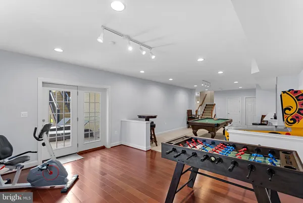 $1,687,786 | 15806 Waterford Creek Circle, Hamilton, VA 20158