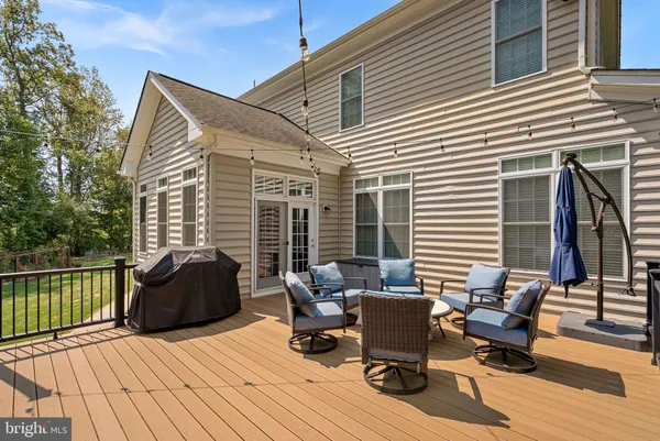 $1,687,786 | 15806 Waterford Creek Circle, Hamilton, VA 20158