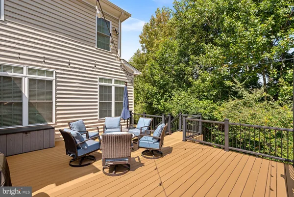 $1,687,786 | 15806 Waterford Creek Circle, Hamilton, VA 20158