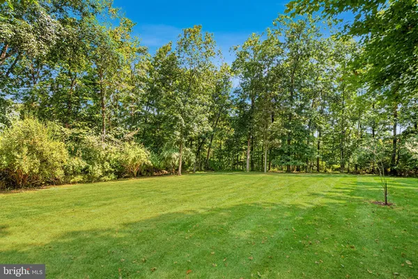 $1,687,786 | 15806 Waterford Creek Circle, Hamilton, VA 20158