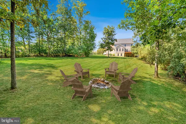 $1,687,786 | 15806 Waterford Creek Circle, Hamilton, VA 20158