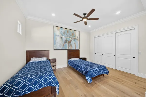 $1,999,000 | 214 West Bluff Avenue, Fresno, CA 93711