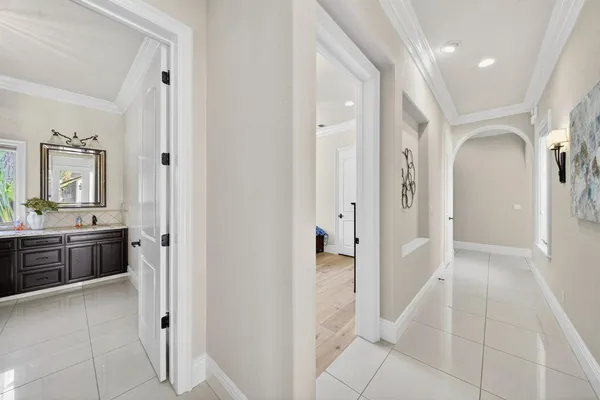 $1,999,000 | 214 West Bluff Avenue, Fresno, CA 93711