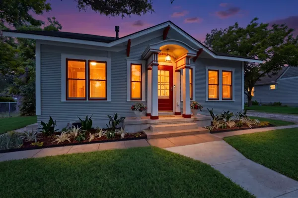 $375,000 | 905 Howard Street, Taylor, TX 76574