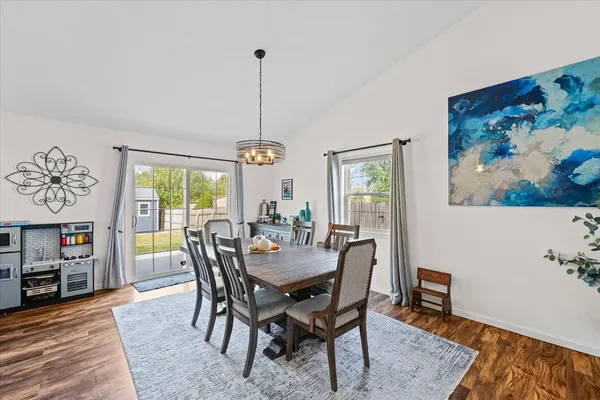 $339,900 | 1708 Magnolia Drive, St. Joseph, IL 61873