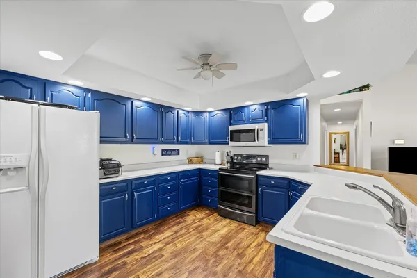 $339,900 | 1708 Magnolia Drive, St. Joseph, IL 61873