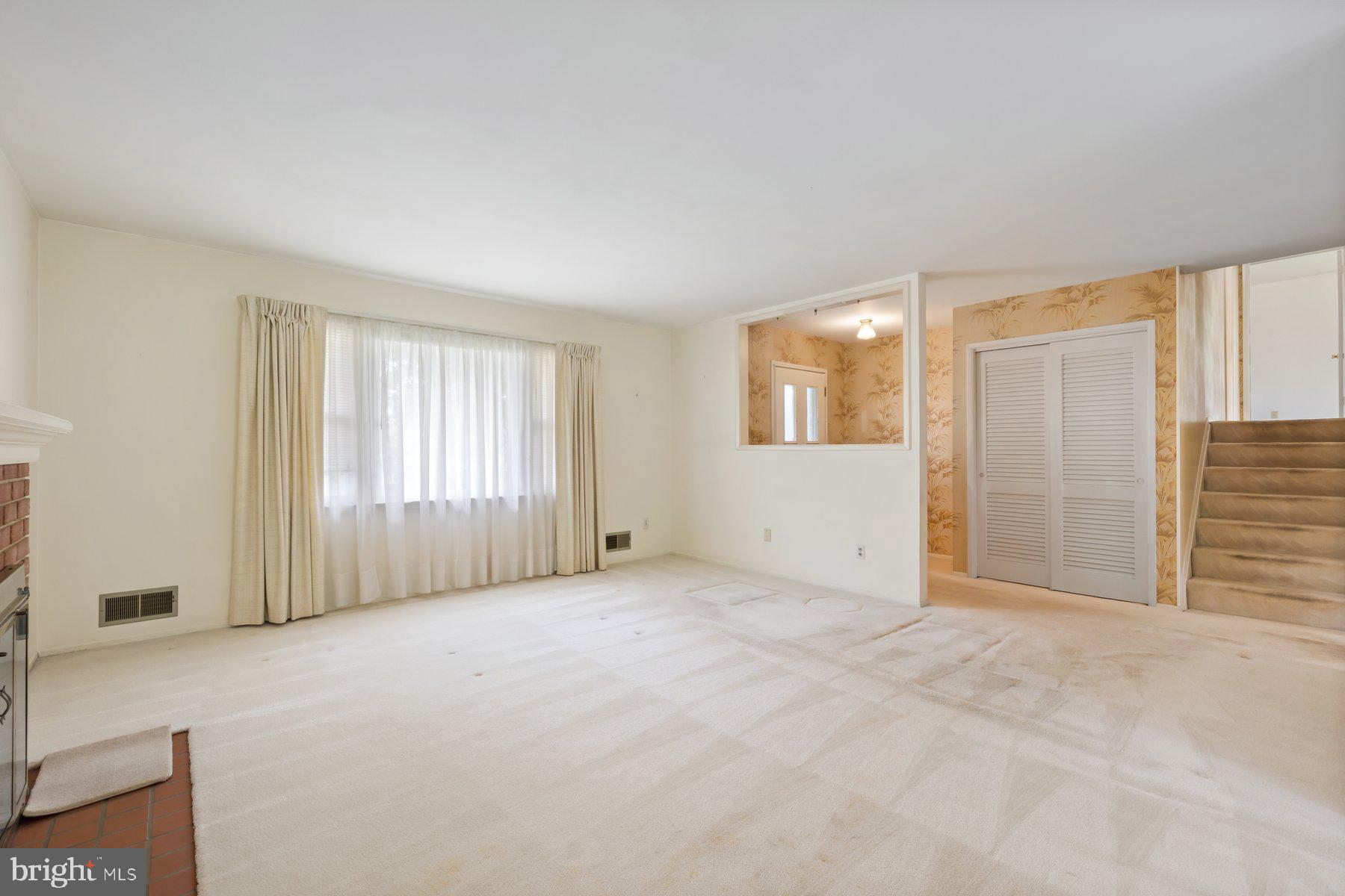 5304 Moultrie Road Springfield, VA 22151 - Photo 16 of 38 an empty room with windows