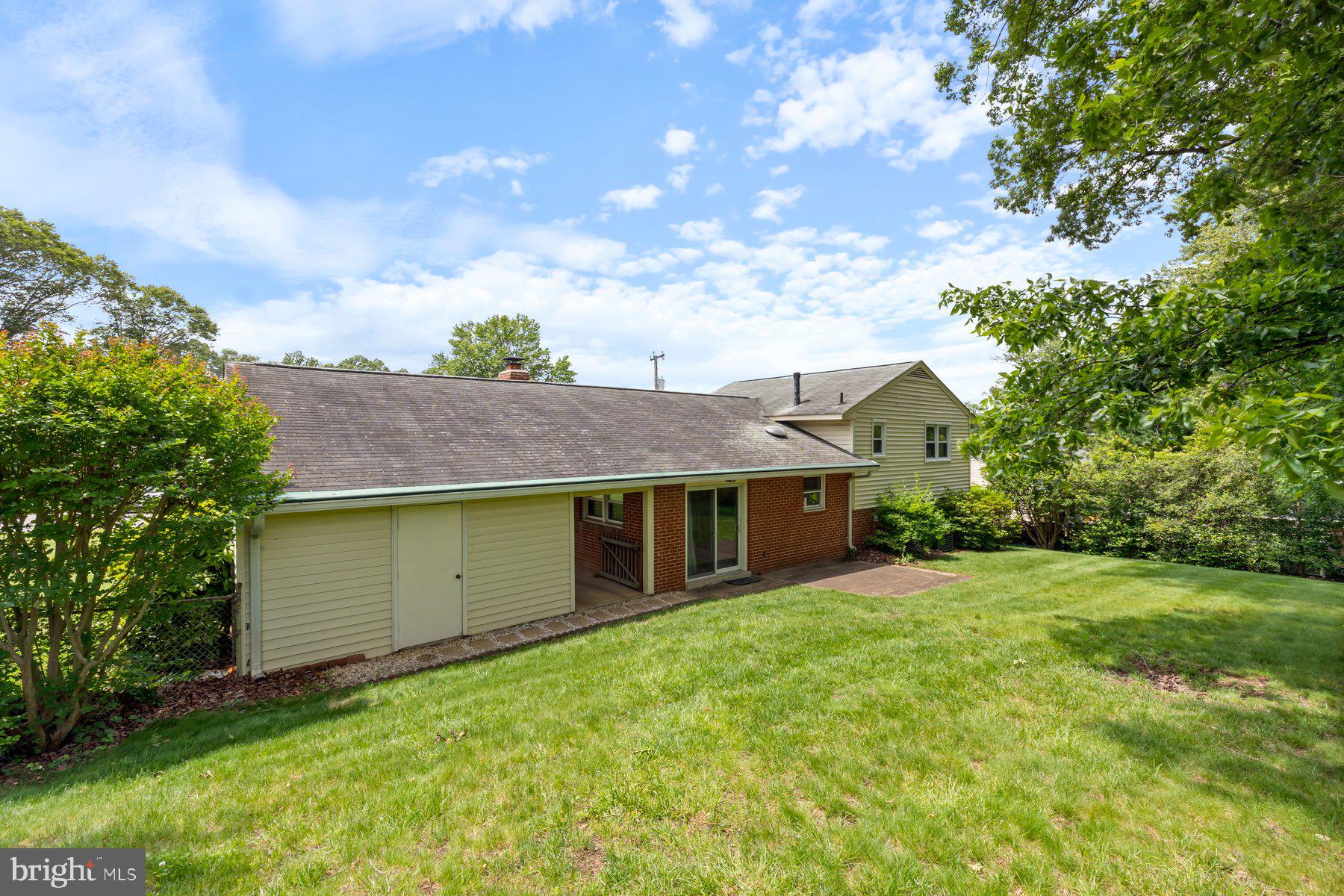 5304 Moultrie Road Springfield, VA 22151 - Photo 5 of 38 a view of a yard in front of house