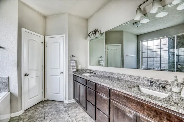 $474,900 | 1827 Basin Trail, Brenham, TX 77833