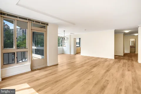 $480,000 | 4101 Cathedral Avenue Northwest, Unit 711, Washington, DC 20016