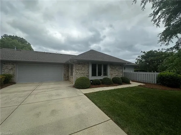 $340,000 | 6 Kinlock Trail, Greensboro, NC 27410