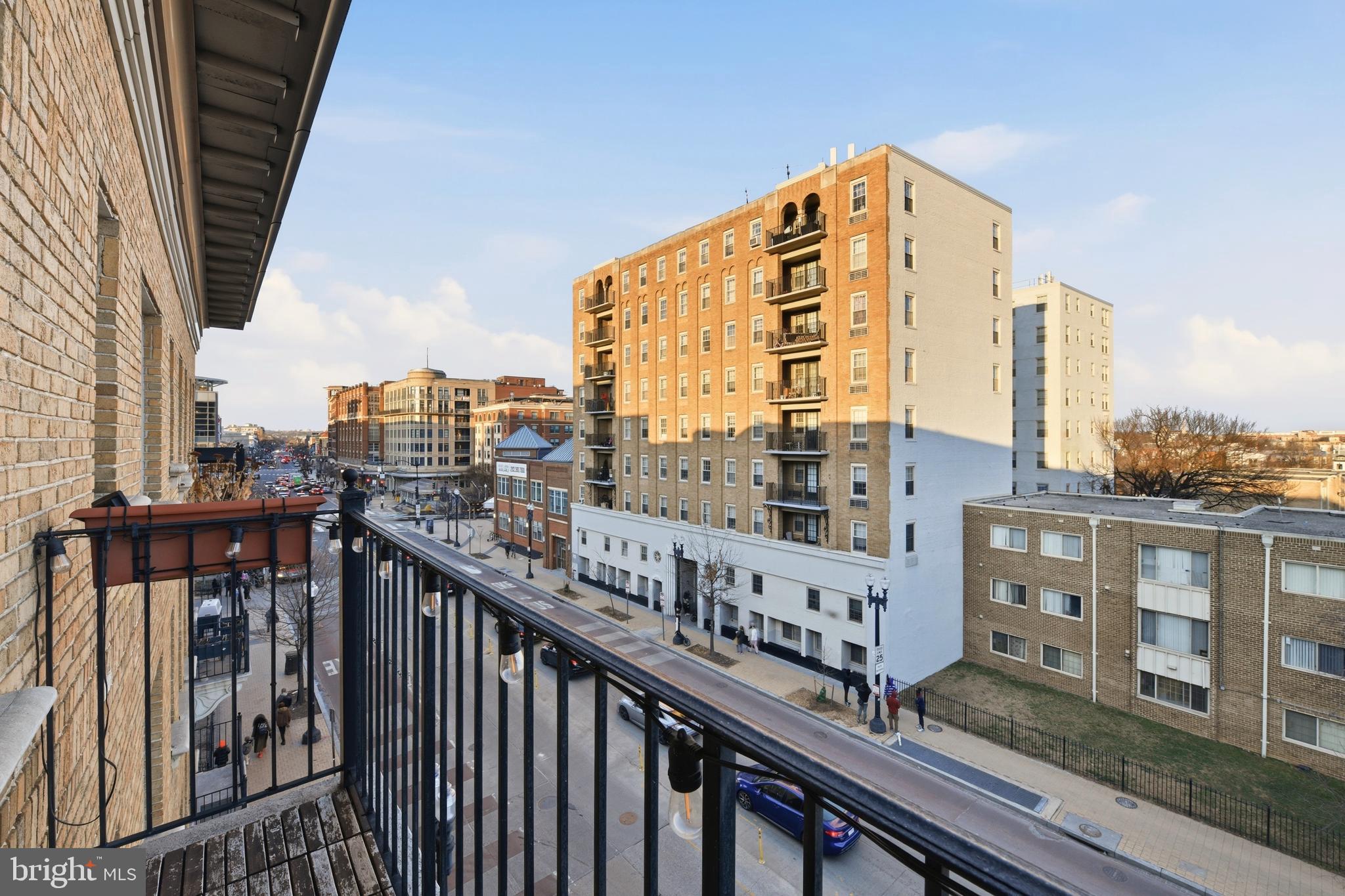 1401 Columbia Road Northwest, Unit 414 Washington, DC 20009 - Photo 23 of 39