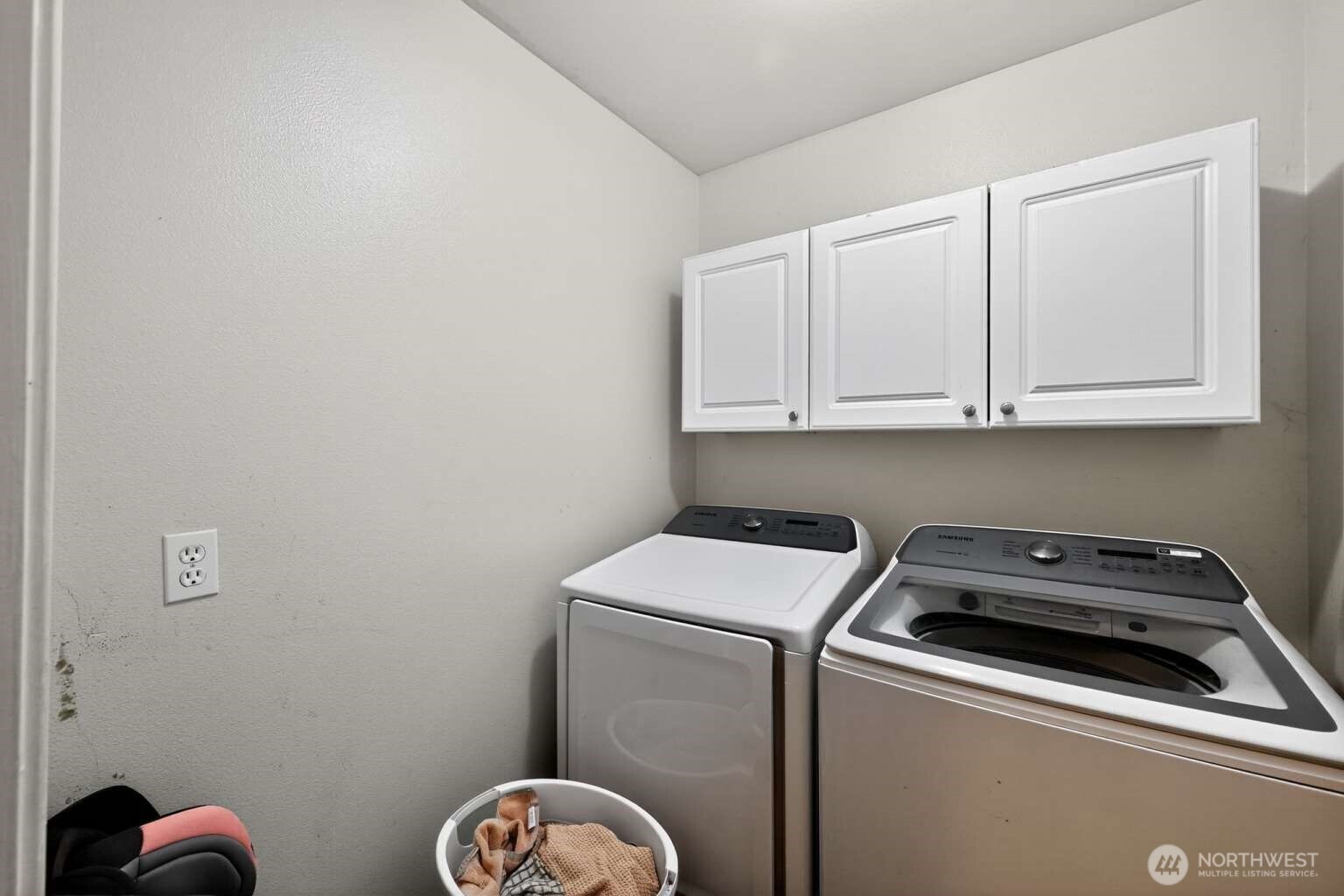 2972 Brook Lane Sedro-Woolley, WA 98284 - Photo 28 of 35 a utility room with dryer and washer