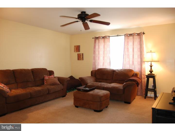 101 Morgan Road Aston, PA 19014 - Photo 13 of 25 Family Room