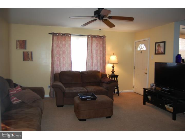 101 Morgan Road Aston, PA 19014 - Photo 14 of 25 Family Room