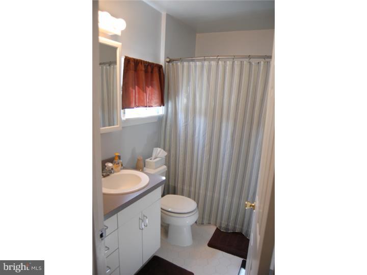 101 Morgan Road Aston, PA 19014 - Photo 21 of 25 Bathroom