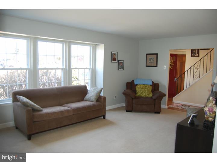 101 Morgan Road Aston, PA 19014 - Photo 5 of 25 Living Room