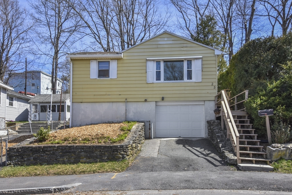 23 Harold Street Worcester, MA 01604 - Photo 3 of 32 a front view of a house