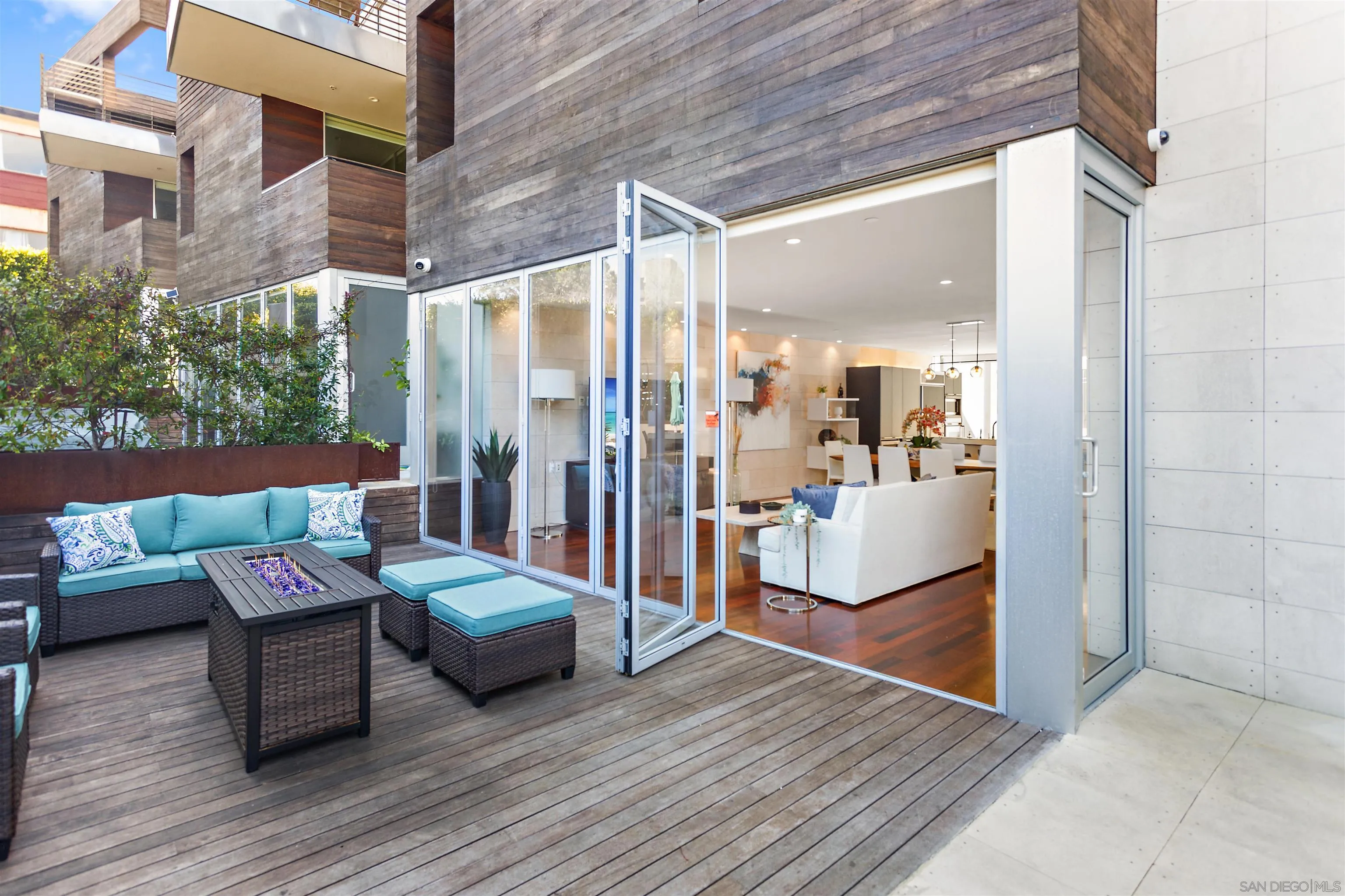 427 Ravina Street La Jolla, CA 92037 - Photo 31 of 36 a outdoor space with patio couch and wooden floor