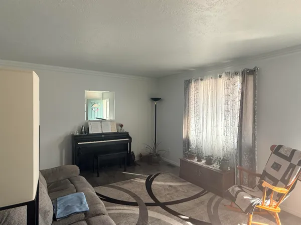 $340,000 | 1500 North Riverbend Drive, Green River, WY 82935