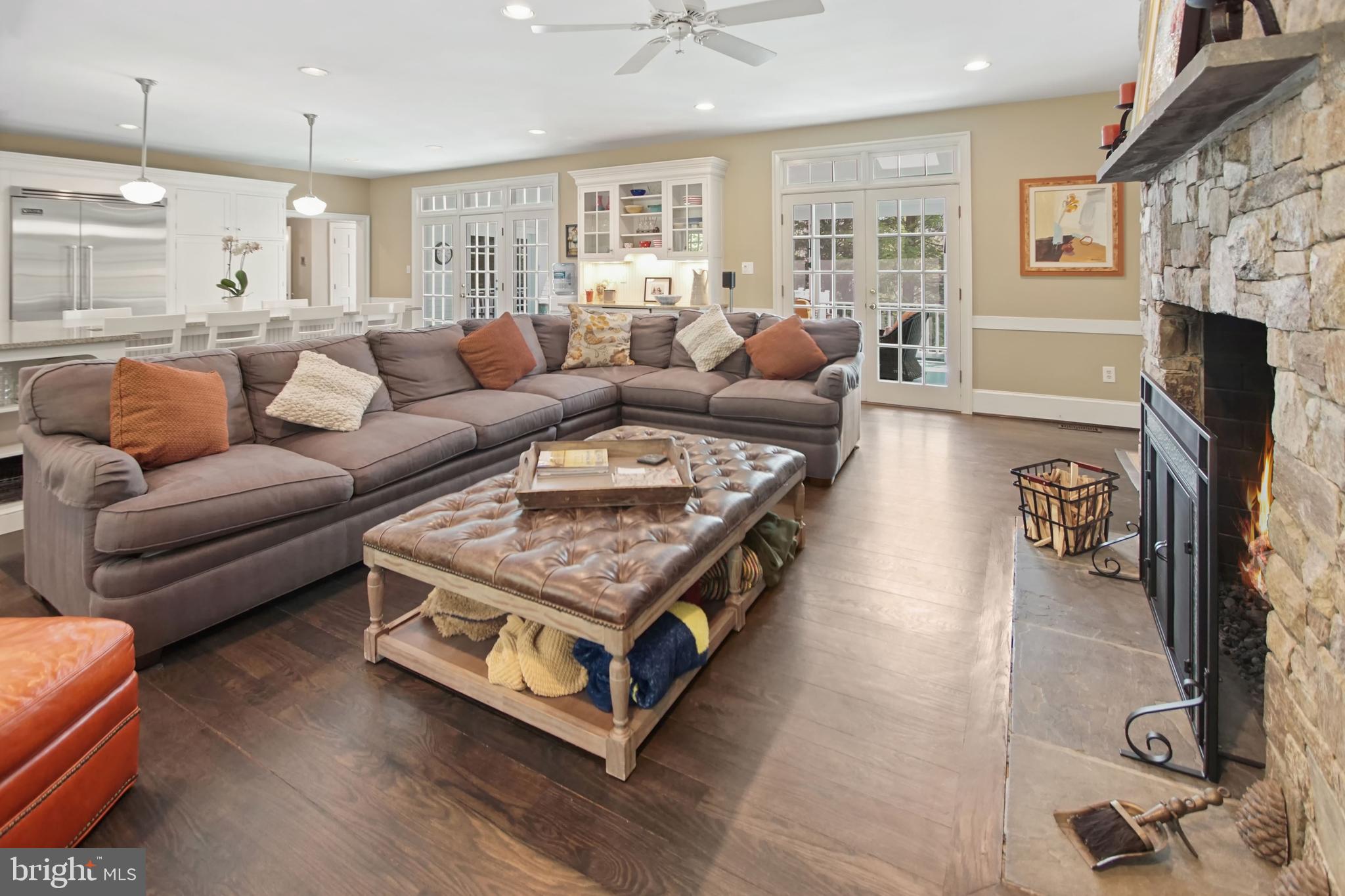 10306 Cutters Lane Potomac, MD 20854 - Photo 14 of 58 Kitchen adjoins this gorgeous family room!