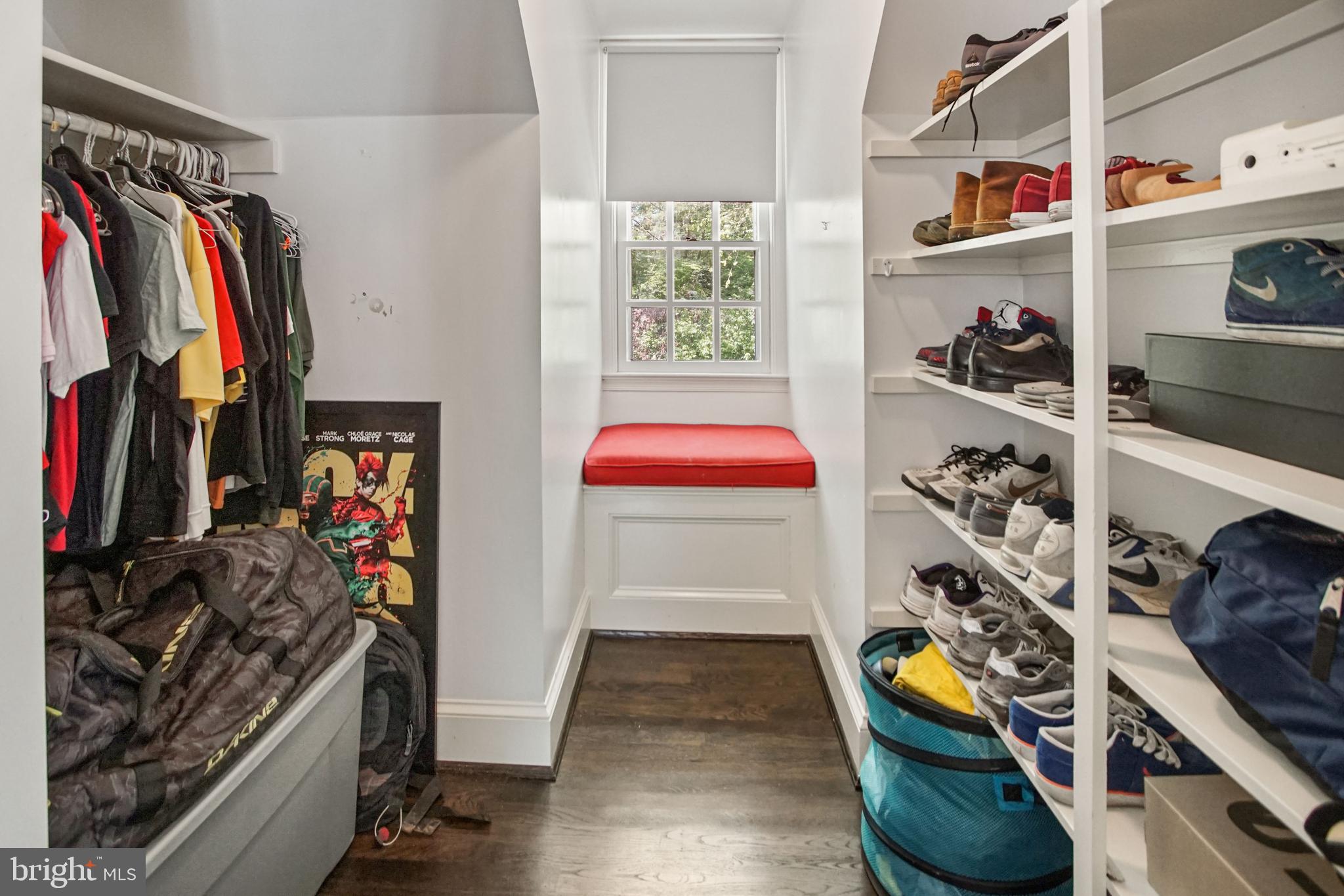 10306 Cutters Lane Potomac, MD 20854 - Photo 27 of 58 One of the closets on bedroom level