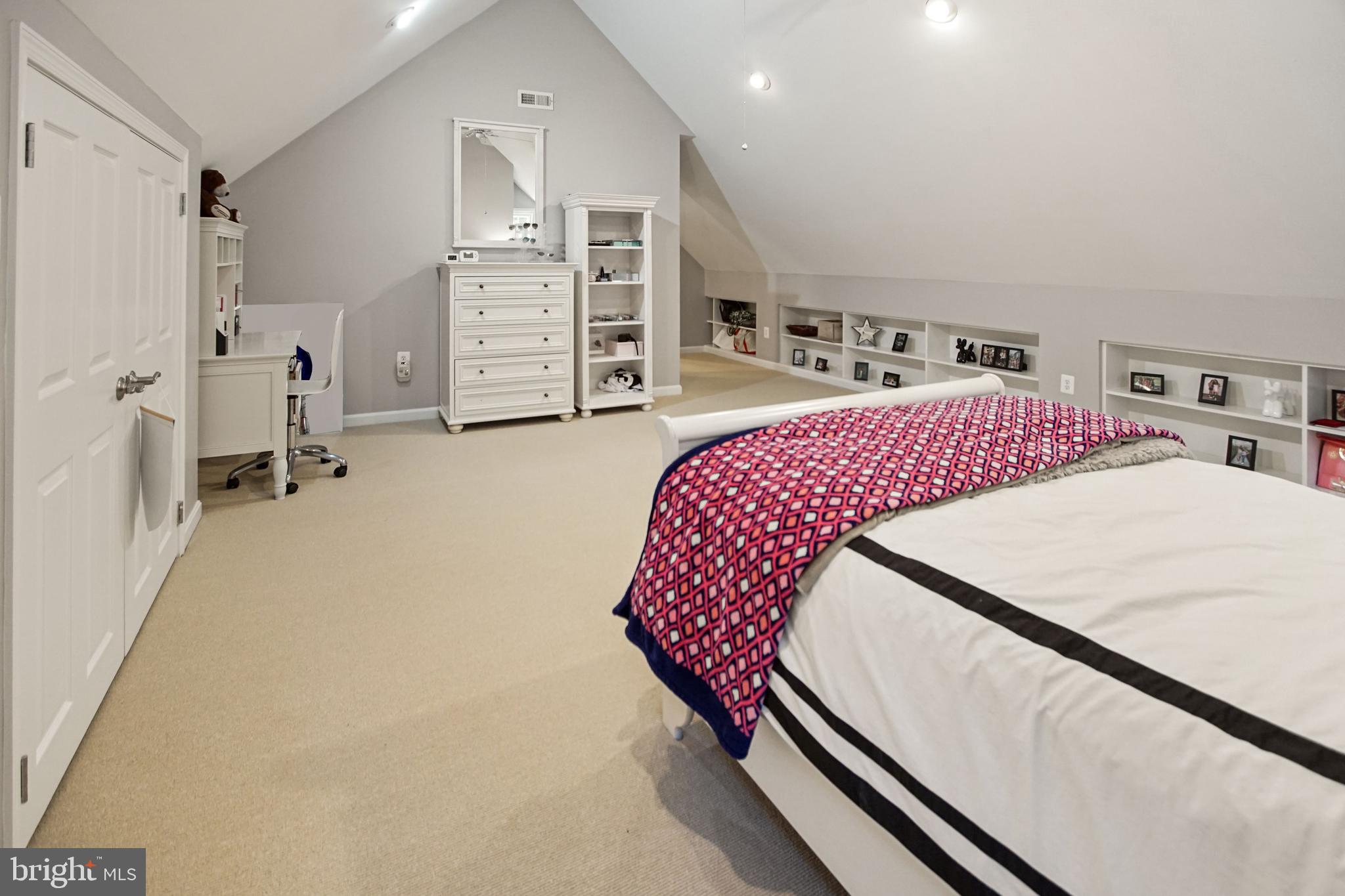 10306 Cutters Lane Potomac, MD 20854 - Photo 31 of 58 Current owner uses this for a bedroom