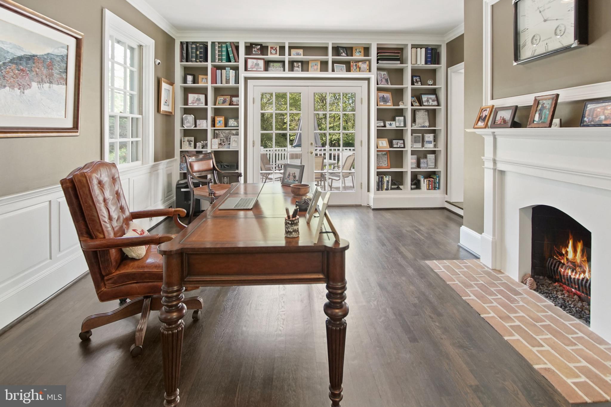 10306 Cutters Lane Potomac, MD 20854 - Photo 6 of 58 A wonderful home office...