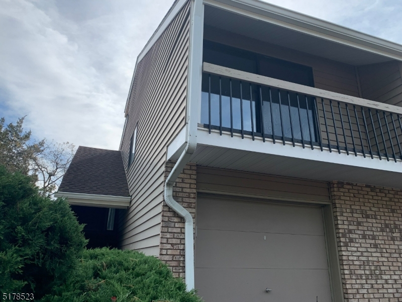 2 Evergreen Drive Clinton, NJ 08809 - Photo 2 of 18