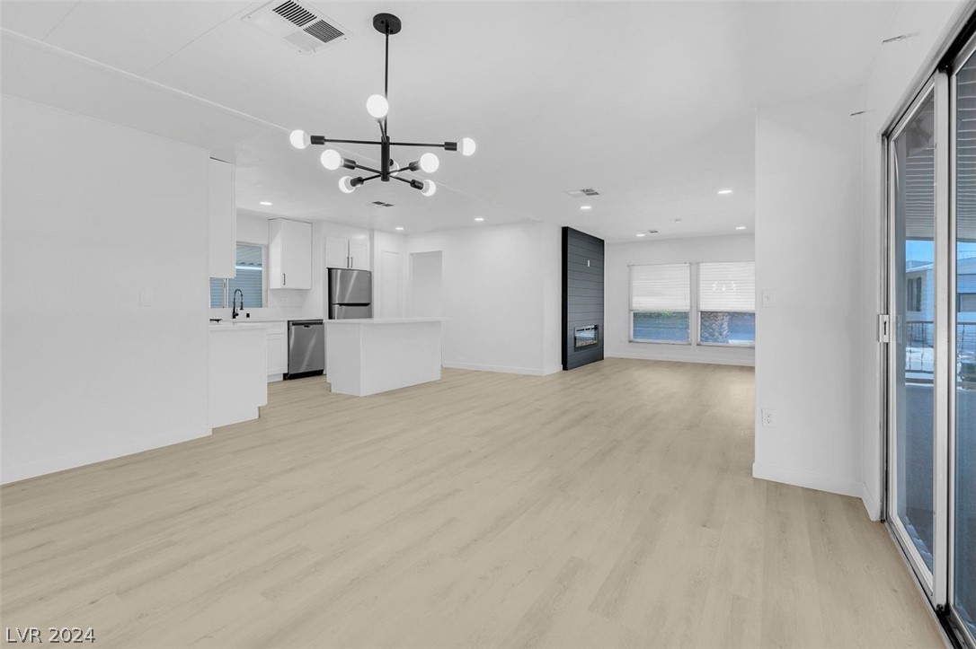 4564 Royal Ridge Way Las Vegas, NV 89103 - Photo 11 of 54 Gallery Image 11