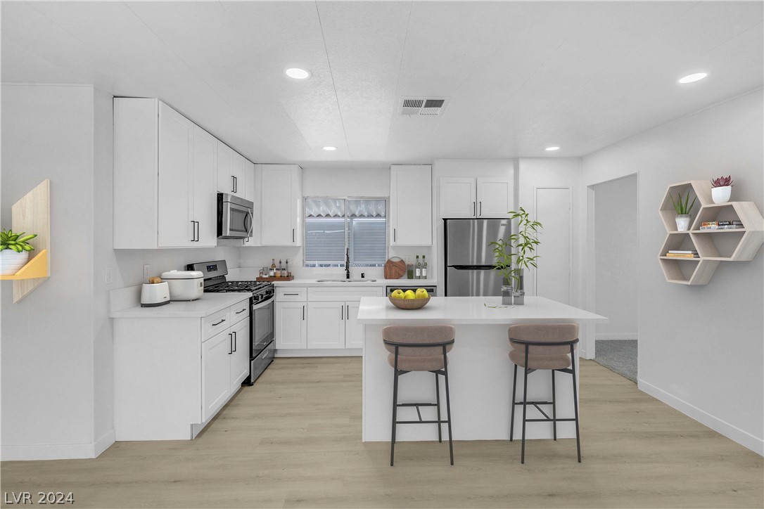 4564 Royal Ridge Way Las Vegas, NV 89103 - Photo 14 of 54 Gallery Image 14