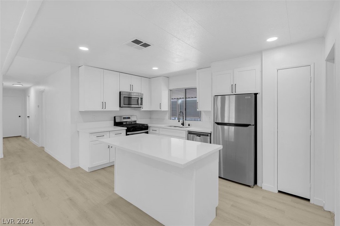 4564 Royal Ridge Way Las Vegas, NV 89103 - Photo 15 of 54 Gallery Image 15