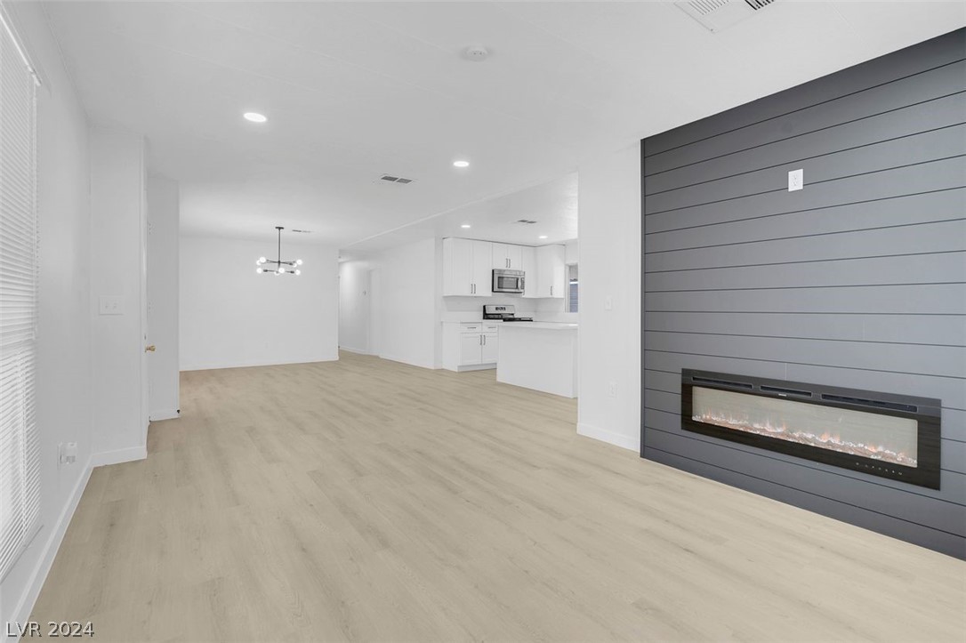 4564 Royal Ridge Way Las Vegas, NV 89103 - Photo 3 of 54 Gallery Image 3