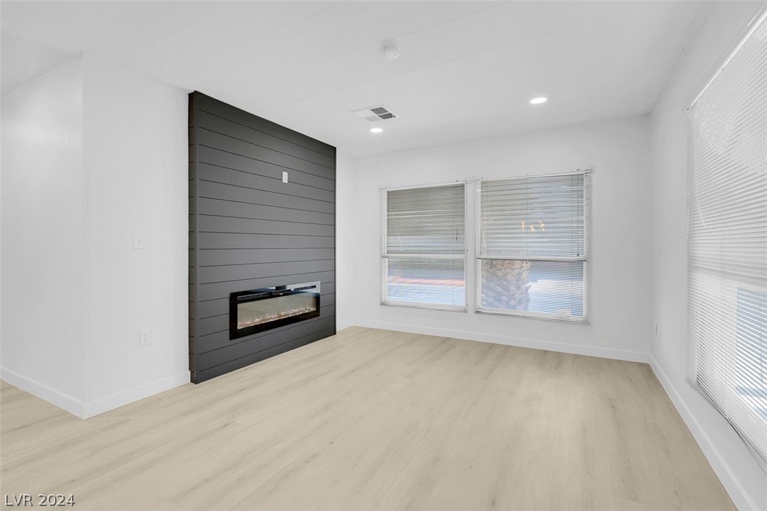 4564 Royal Ridge Way Las Vegas, NV 89103 - Photo 5 of 54 Gallery Image 5