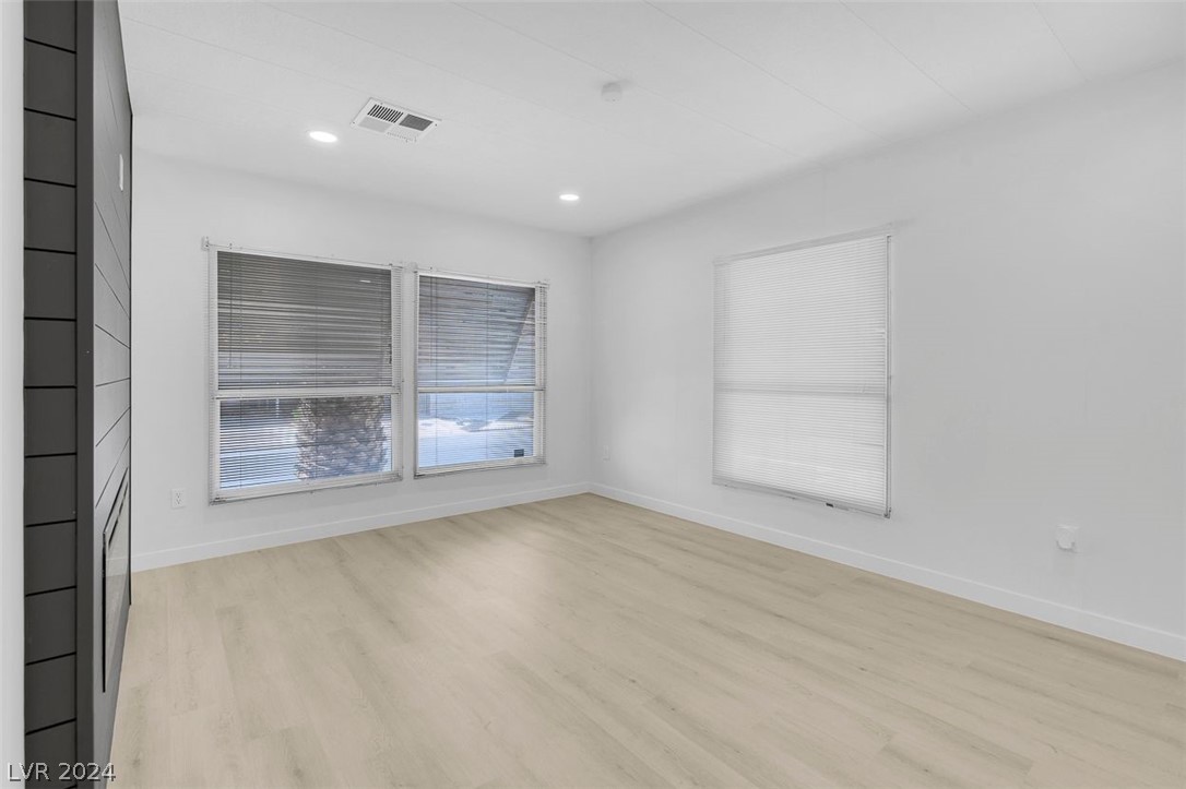 4564 Royal Ridge Way Las Vegas, NV 89103 - Photo 7 of 54 Gallery Image 7