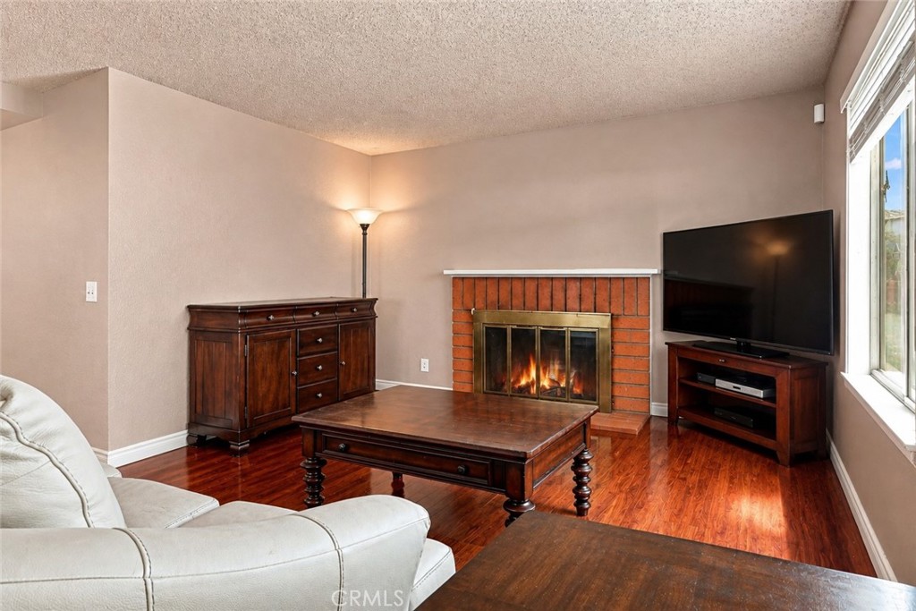 737 East Jackson Street Rialto, CA 92376 - Photo 5 of 16 Gallery Image 5