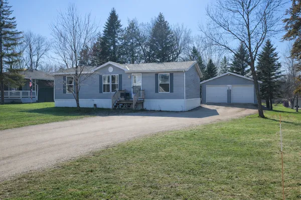 $190,000 | 114 Pine Street Northwest, New London, MN 56273