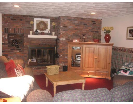 2 Topeka Road Chelmsford, MA 01824 - Photo 11 of 19