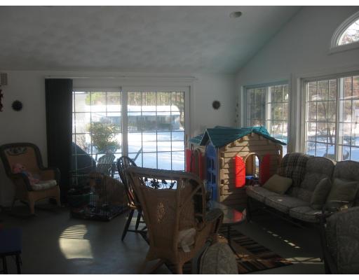 2 Topeka Road Chelmsford, MA 01824 - Photo 13 of 19