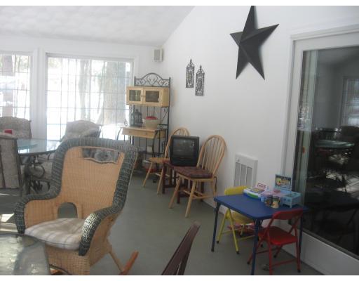 2 Topeka Road Chelmsford, MA 01824 - Photo 14 of 19